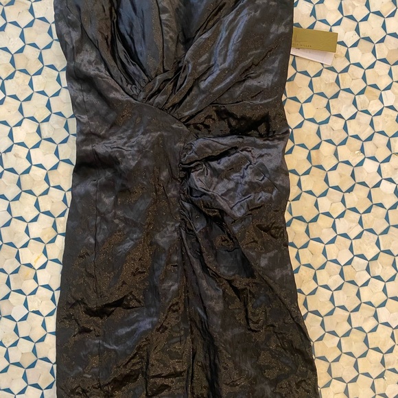 Nicole Miller Crinkle Metallic Strapless Cocktail Dress size 0 - Picture 4 of 6